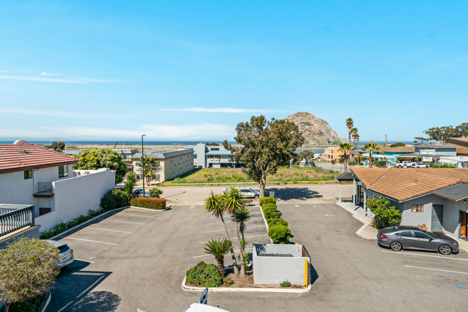 TAKE A CLOSER LOOK AT THE PROPERTY FEATURES AT OUR MORRO BAY HOTEL